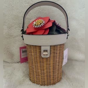 NWT Kate Spade NY brand new 3D wicker flower pot crossbody bag with leather trim